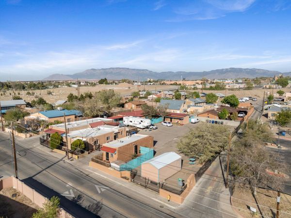 1508 Edith Boulevard NE, Albuquerque, NM 87102