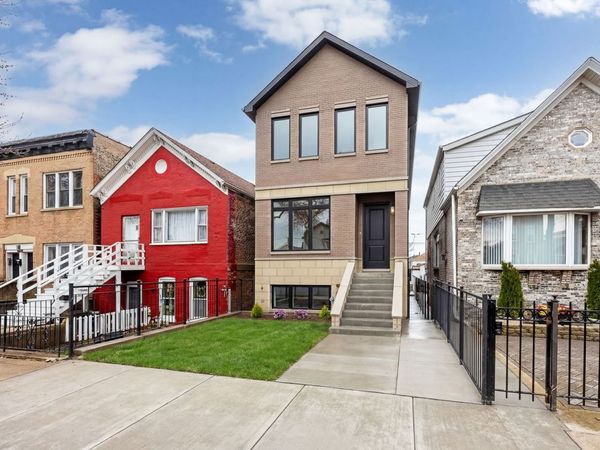 3633 S Emerald Avenue, Chicago, IL 60609