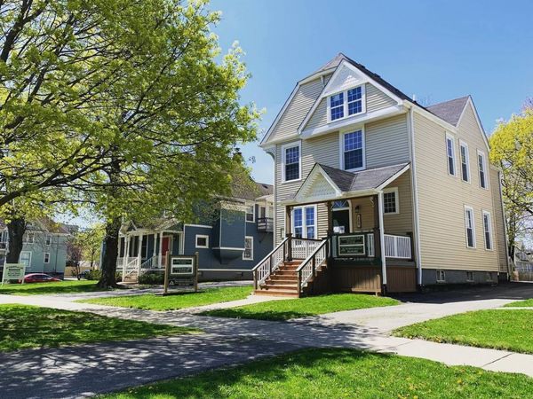 208 N West Street , Waukegan, IL 60085