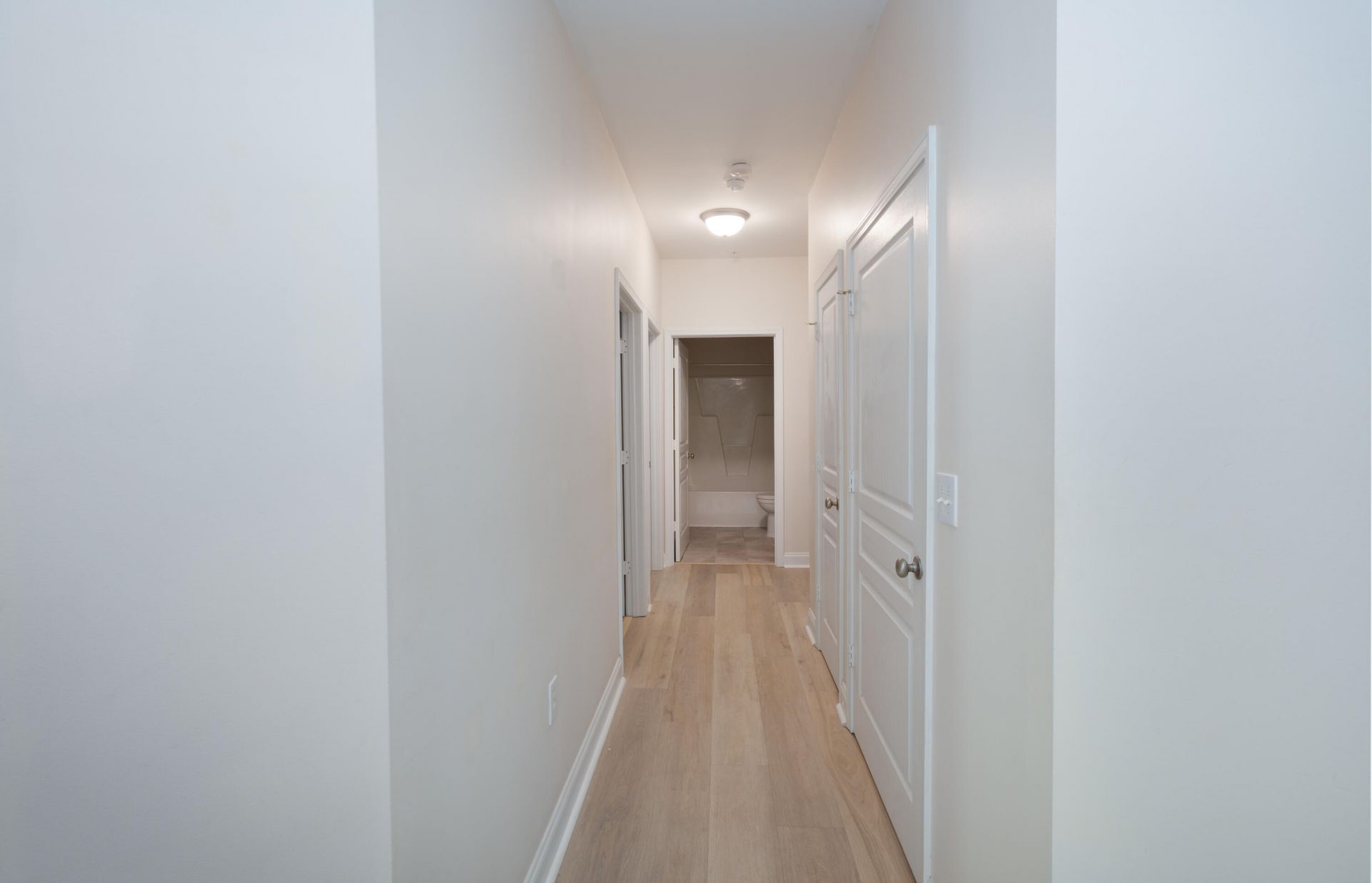 1307 Basildon Road Photo 16