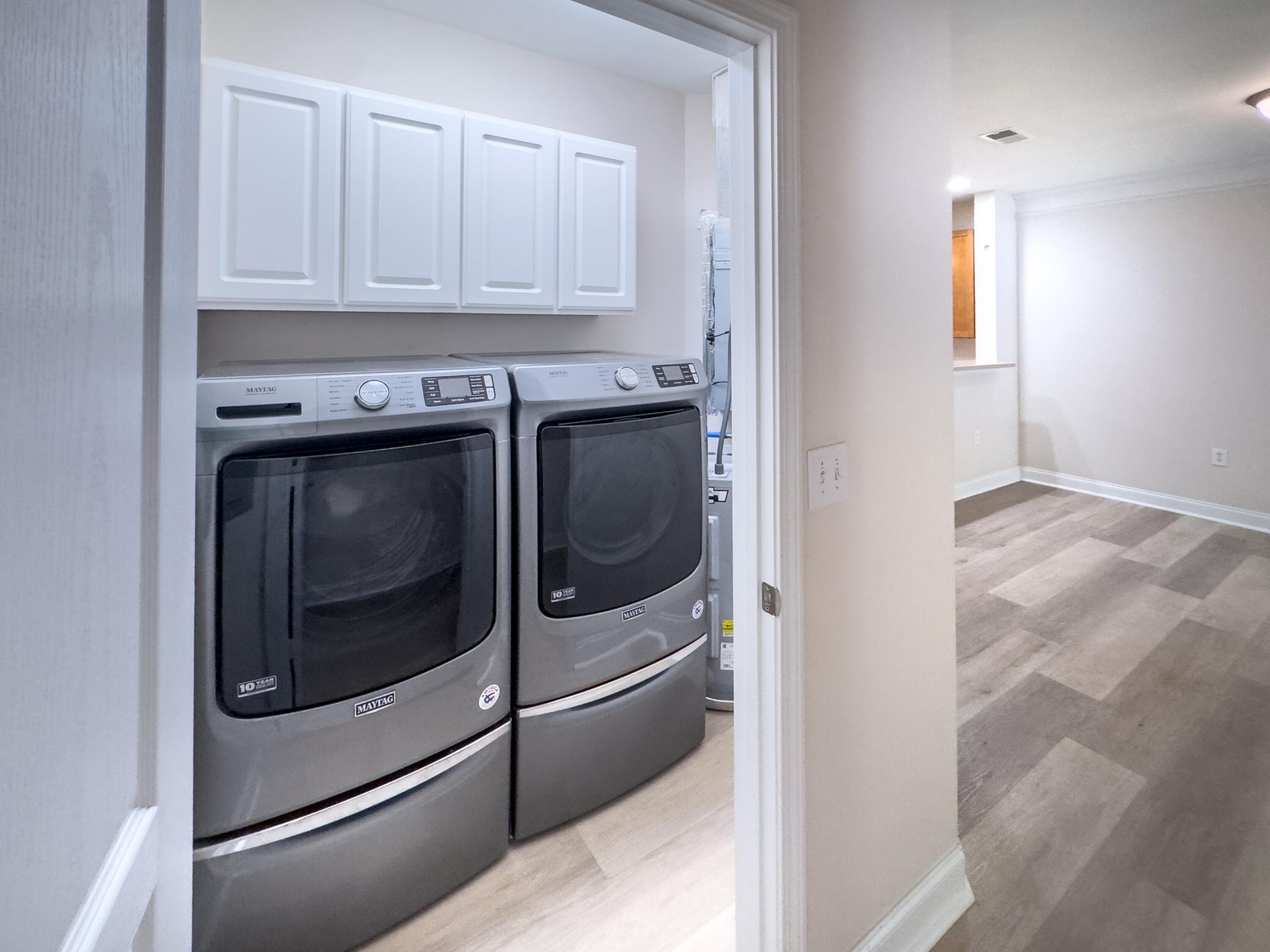 1307 Basildon Road Photo 30