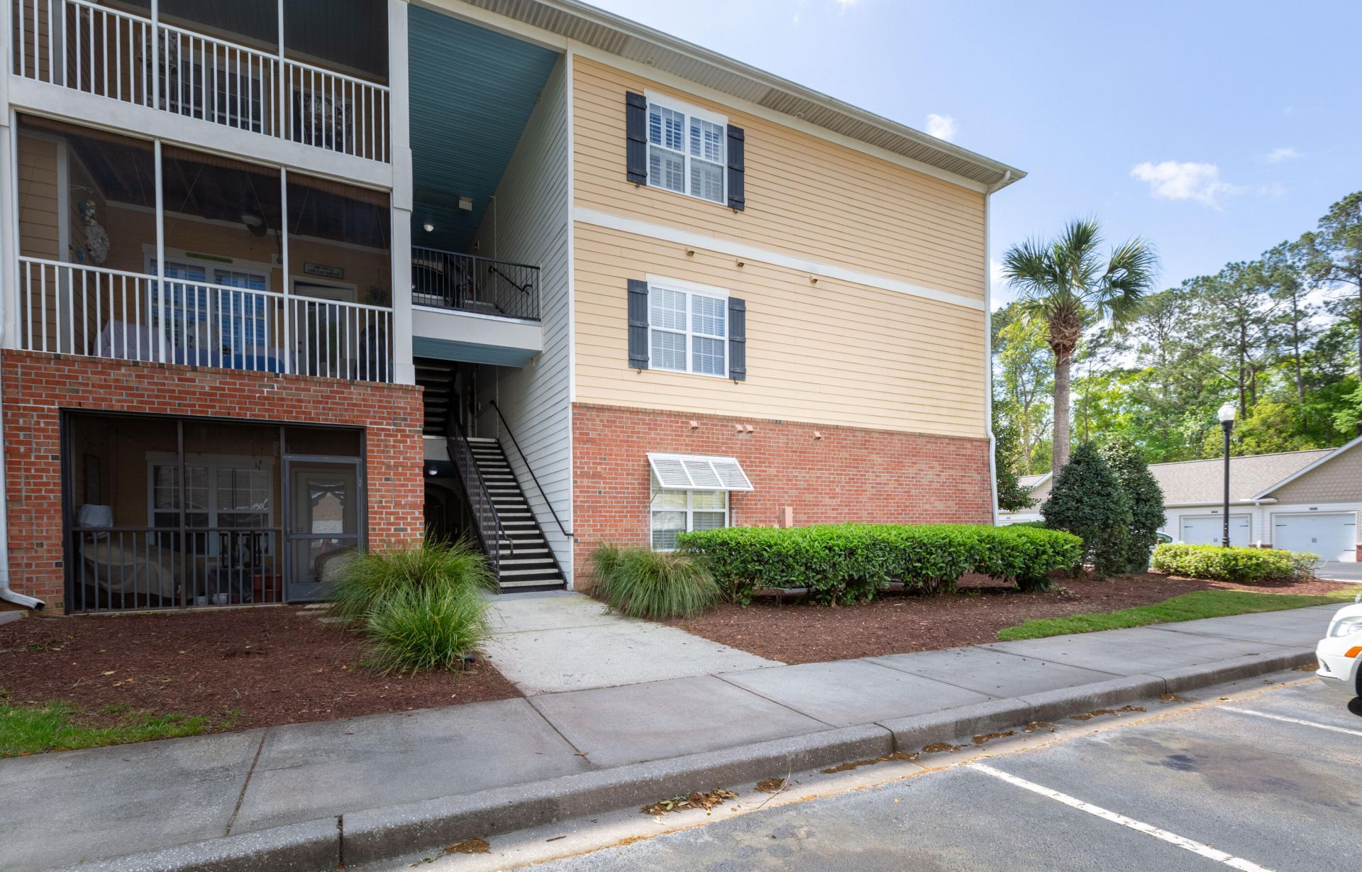 1307 Basildon Road Photo 5