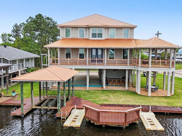 6253 Shawnee Street, Kiln, MS 39556