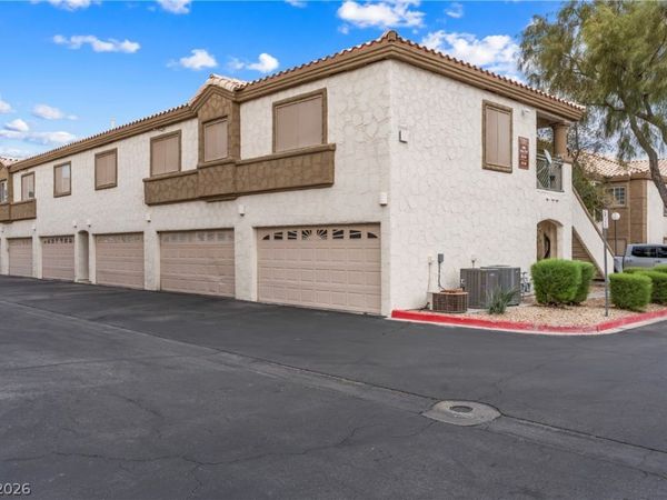 6800 Indian Chief Drive, Unit 204, Las Vegas, NV 89130