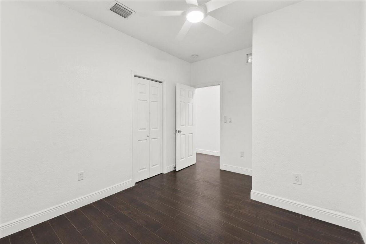 518 Biscayne Drive, Unit B, West Palm Beach, FL 33401 Photo