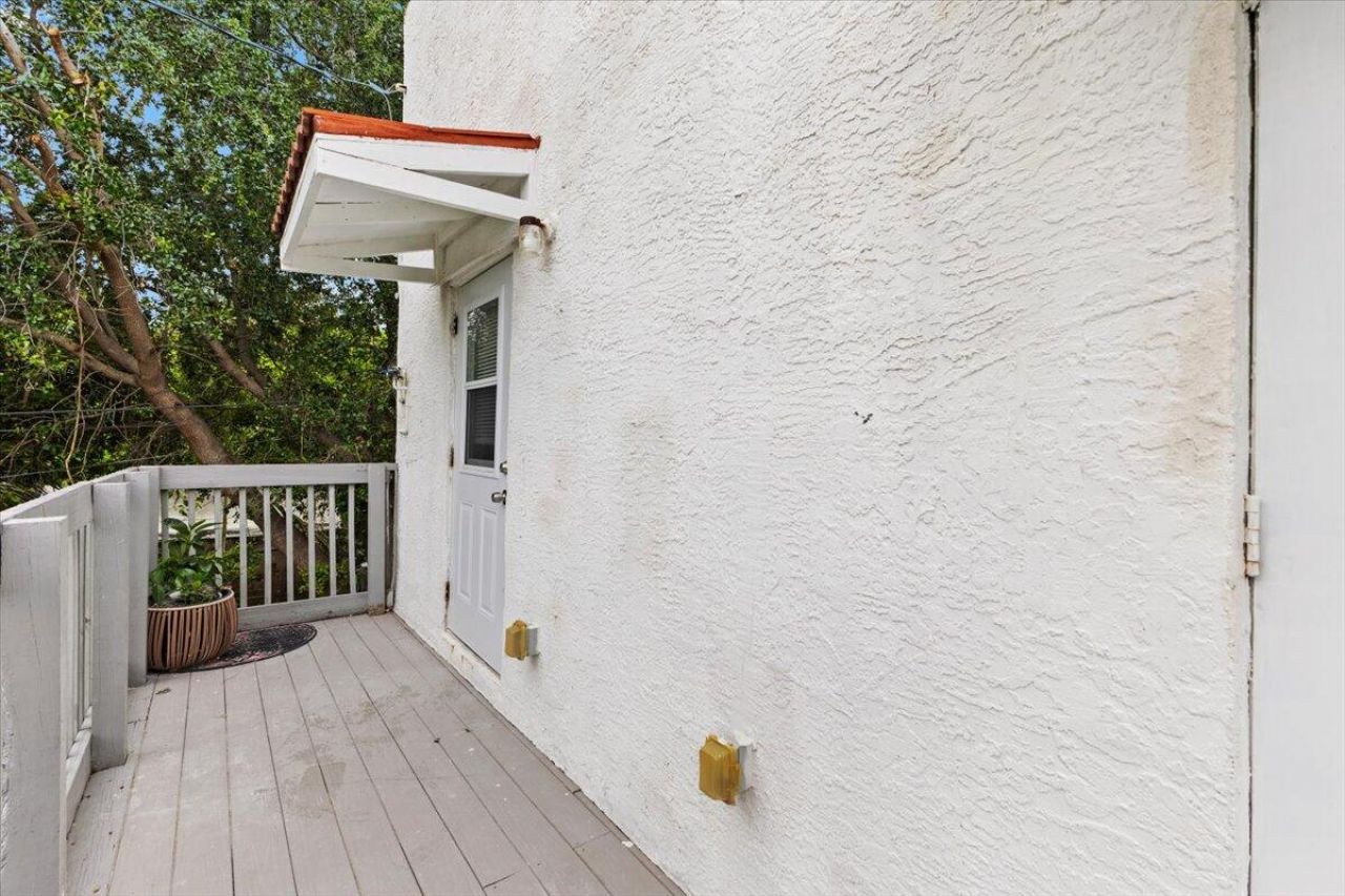 518 Biscayne Drive, Unit B, West Palm Beach, FL 33401 Photo