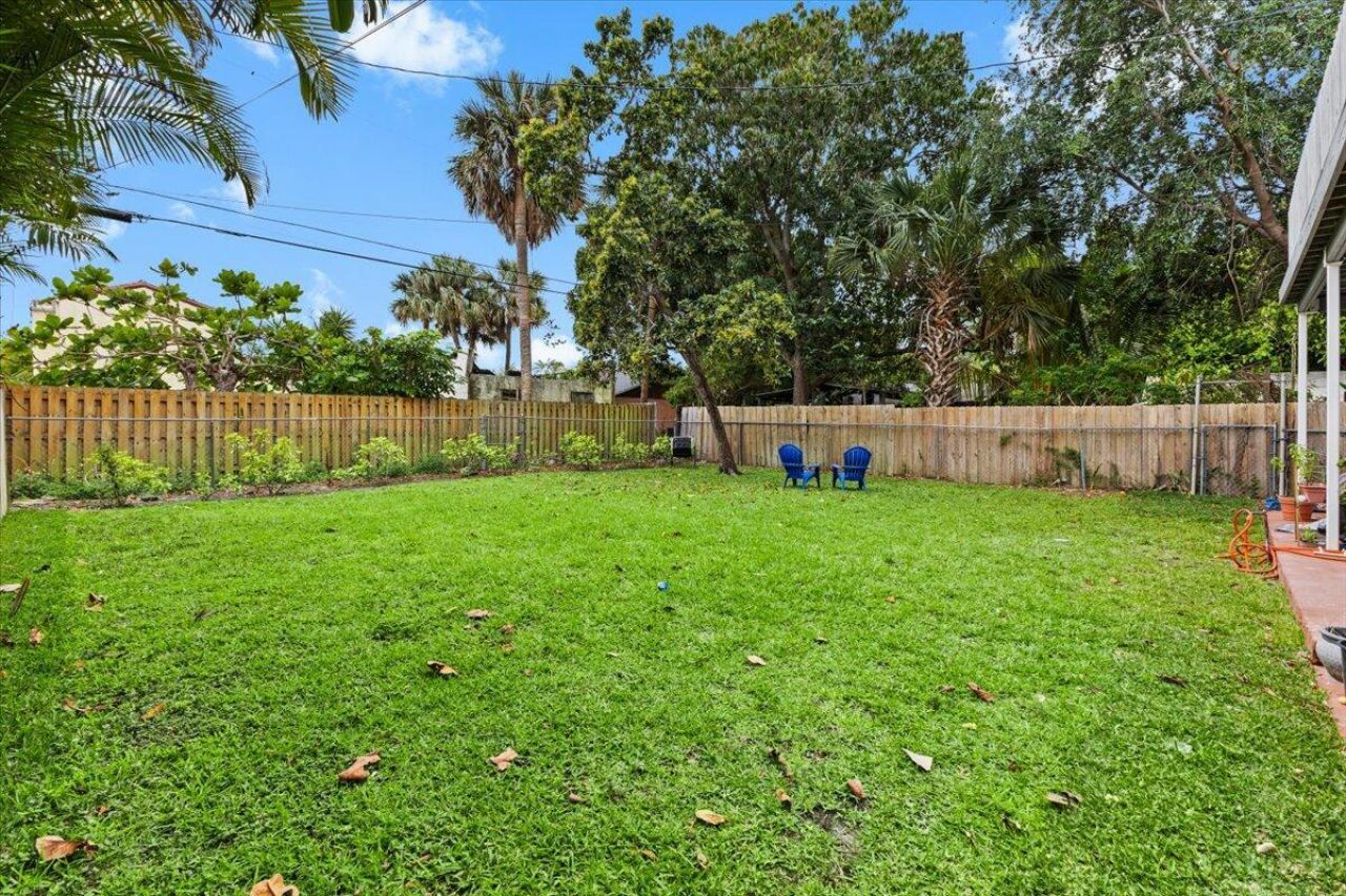 518 Biscayne Drive, Unit B, West Palm Beach, FL 33401 Photo