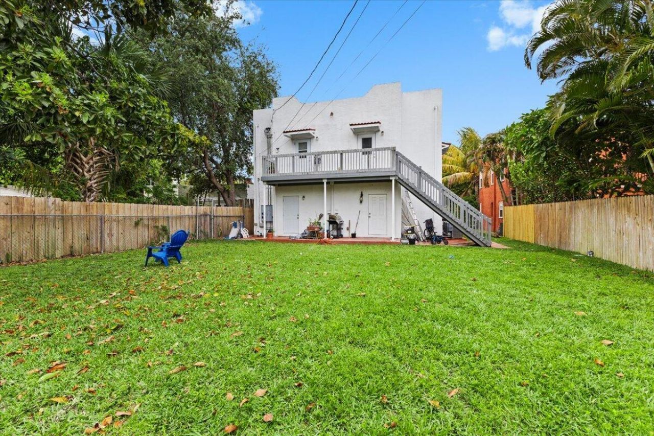 518 Biscayne Drive, Unit B, West Palm Beach, FL 33401 Photo