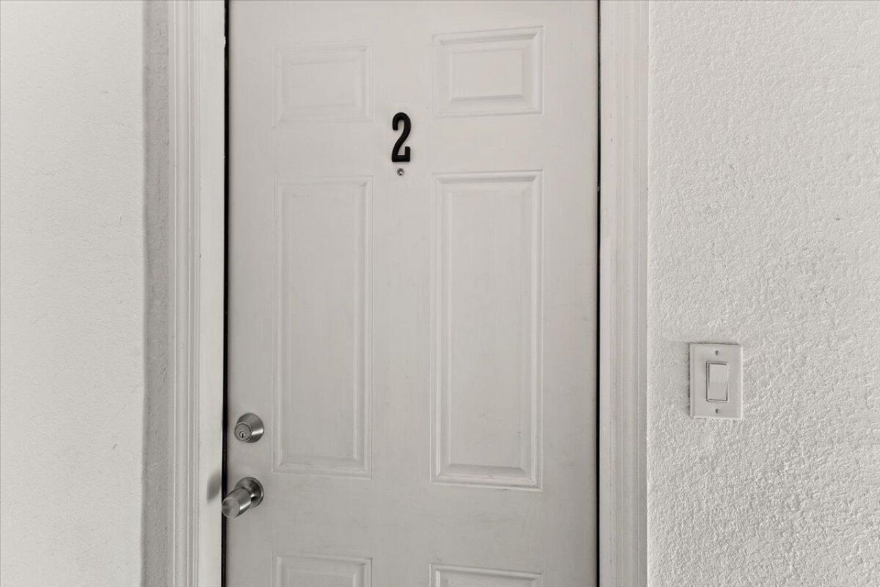 518 Biscayne Drive, Unit B, West Palm Beach, FL 33401 Photo