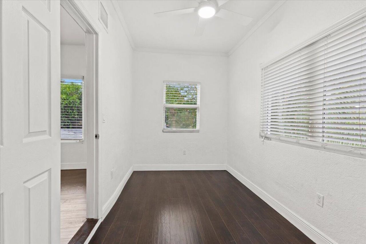 518 Biscayne Drive, Unit B, West Palm Beach, FL 33401 Photo