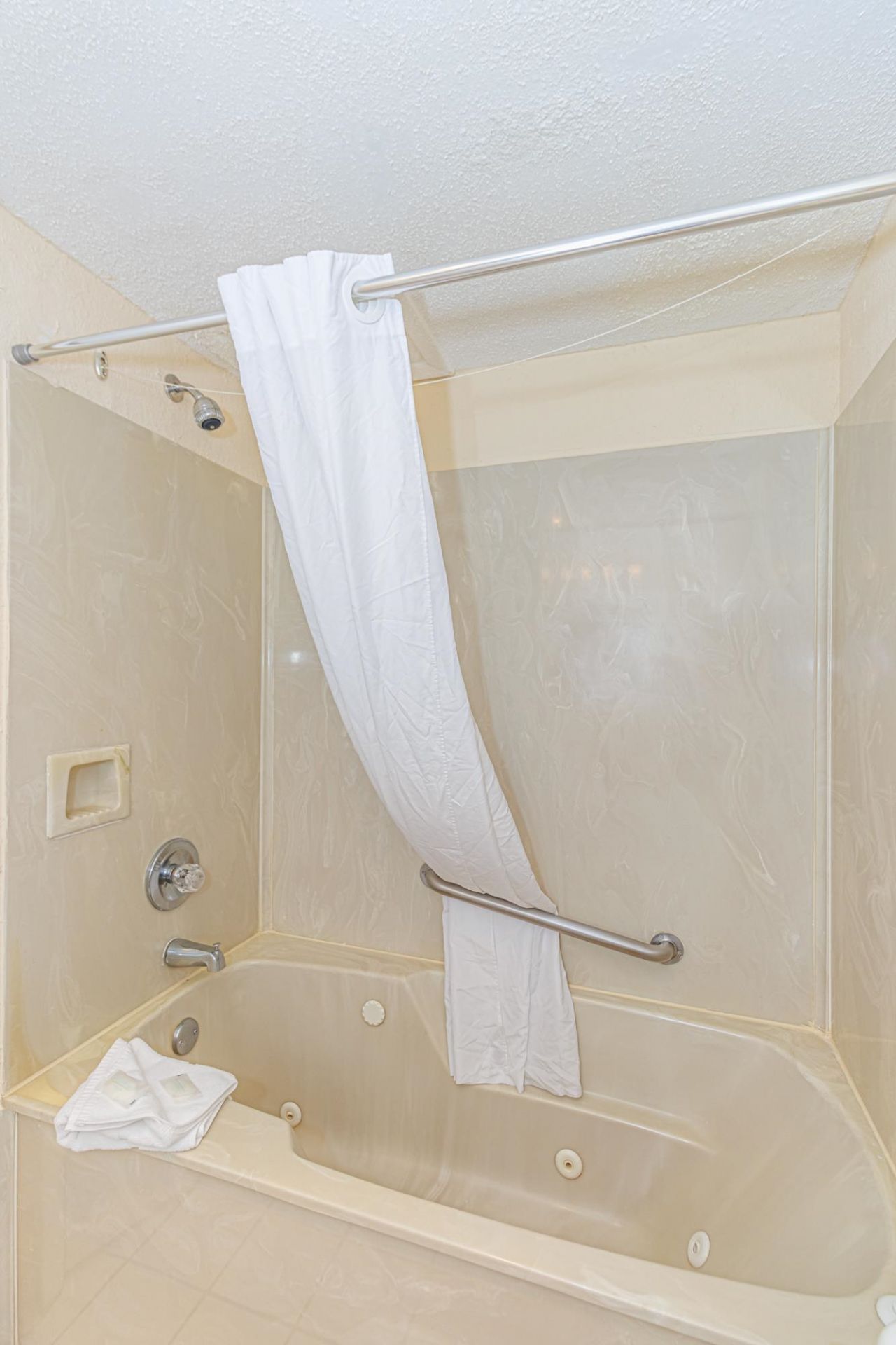 1304 N Ocean Blvd.  Photo 17