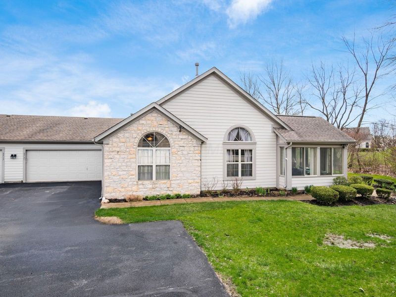 3721 Orchard Way , Powell, OH 43065 Photo 2