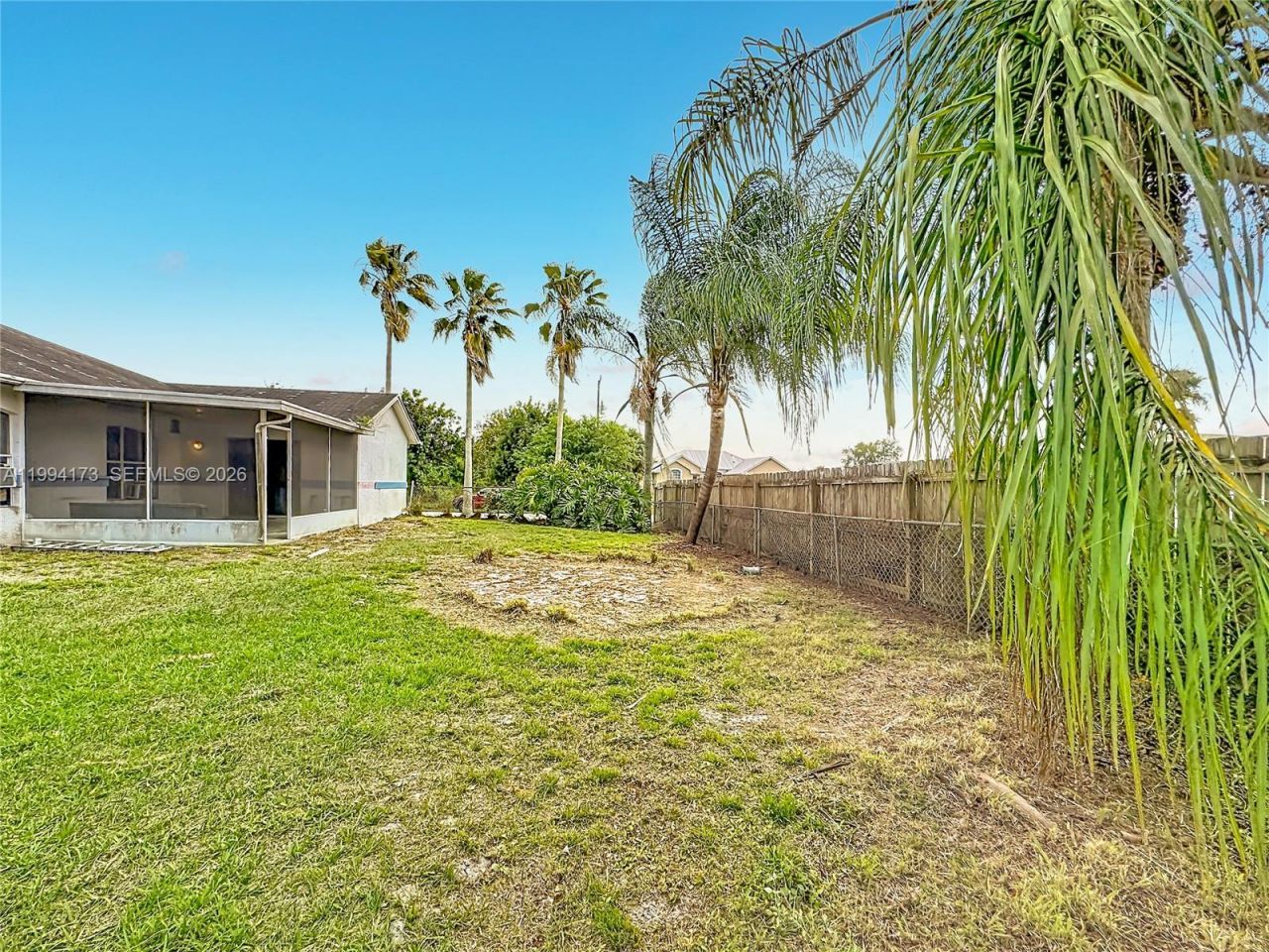 701 SW Amber Ter, Port Saint Lucie, FL 34953 Photo