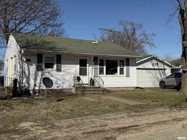 106 W SYCAMORE Street, Gladstone, IL 61437