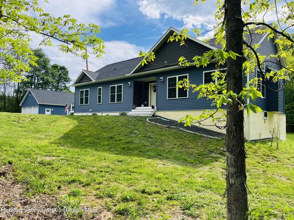 685 Sandy Plains Road, Athens, NY 12015