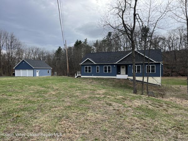 685 Sandy Plains Road, Athens, NY 12015