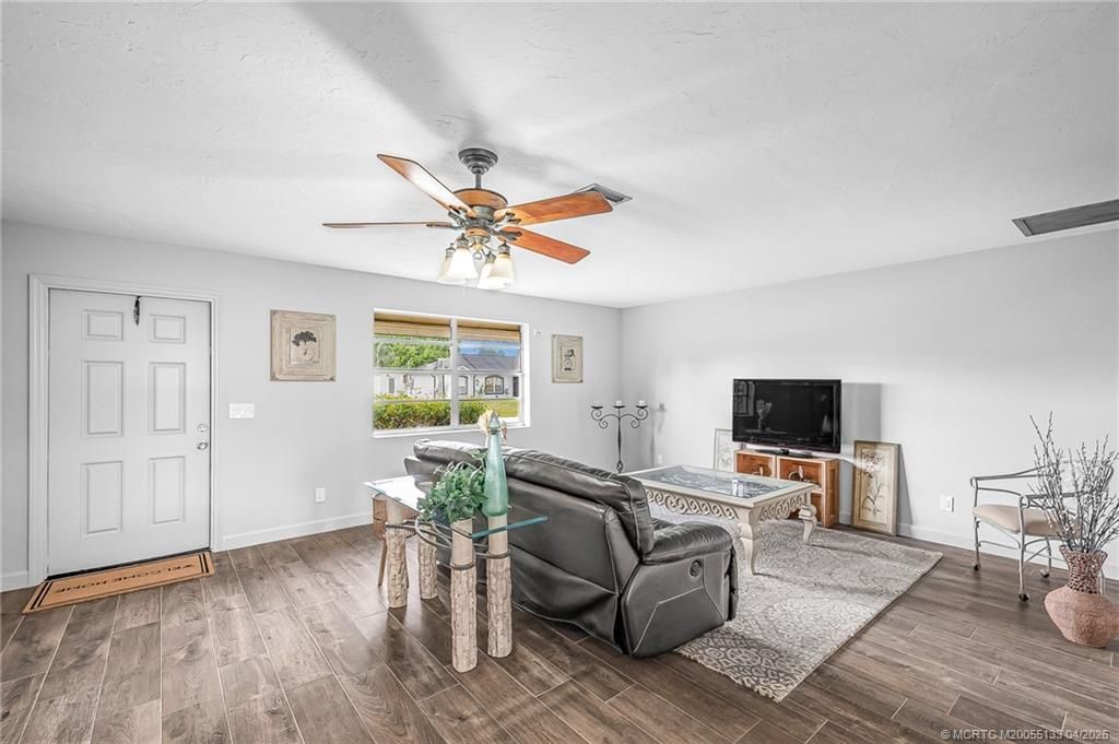 549 SW Buswell Avenue, Port Saint Lucie, FL 34983 Photo