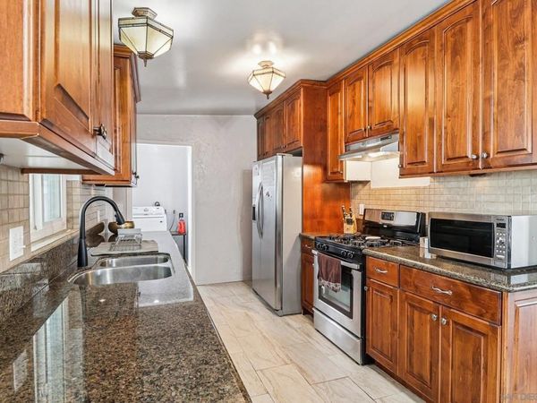 1097 Wayside Ave , El Cajon, CA 92021