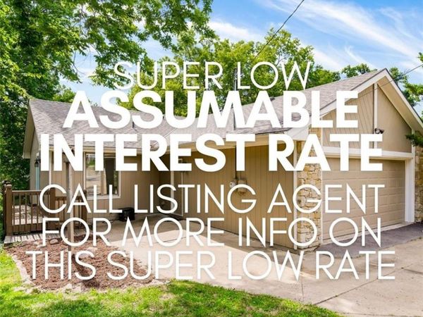 1045 NW S SOUTH SHORE Drive, Lake Waukomis, MO 64151