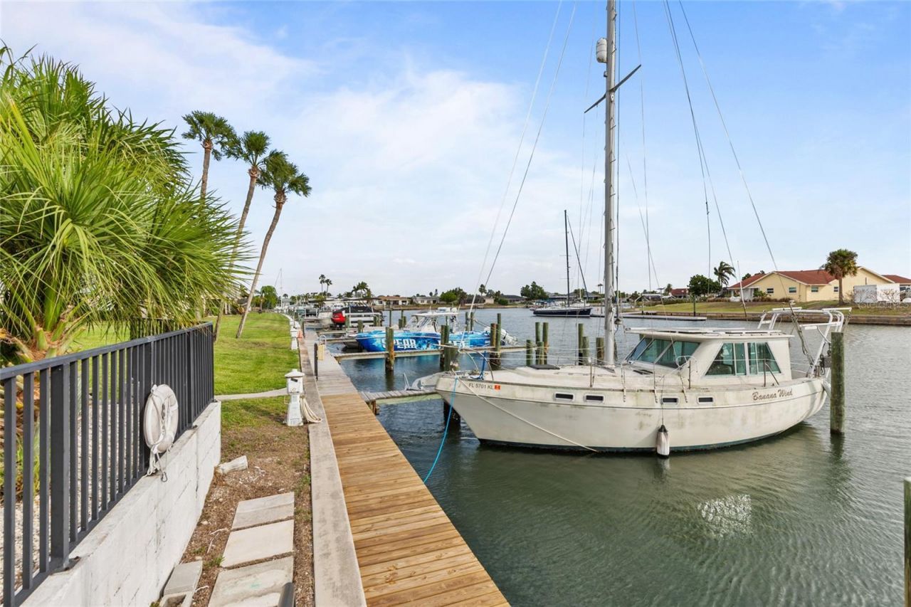 1028 Apollo Beach Boulevard, Unit 21, Apollo Beach, FL 33572 Photo