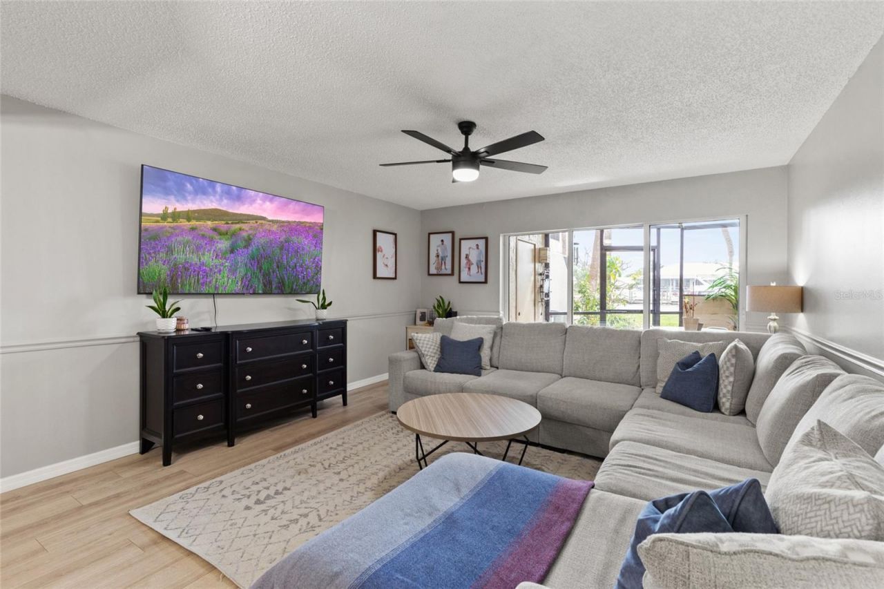 1028 Apollo Beach Boulevard, Unit 21, Apollo Beach, FL 33572 Photo