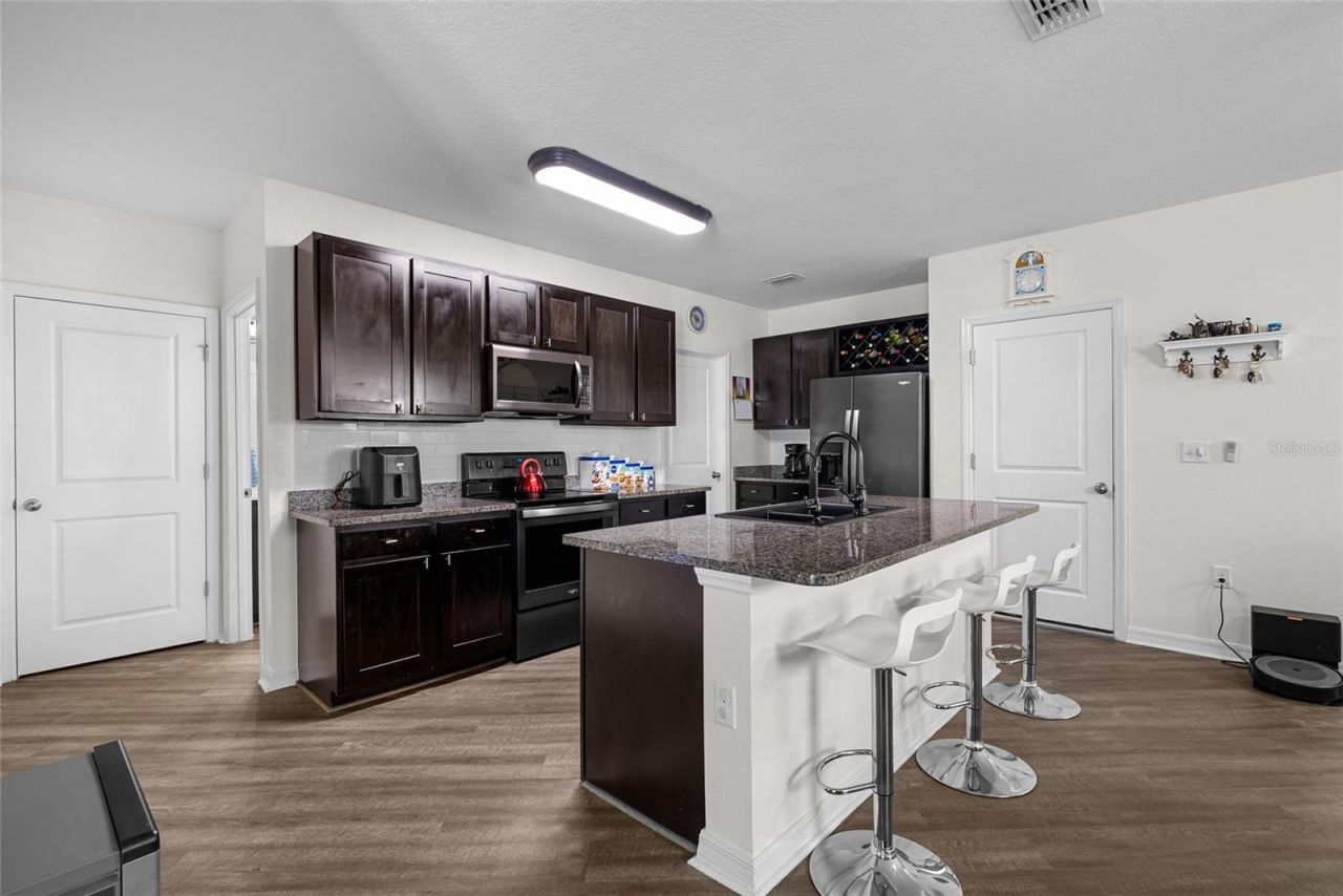 5946 81st Avenue N, Pinellas Park, FL 33781 Photo