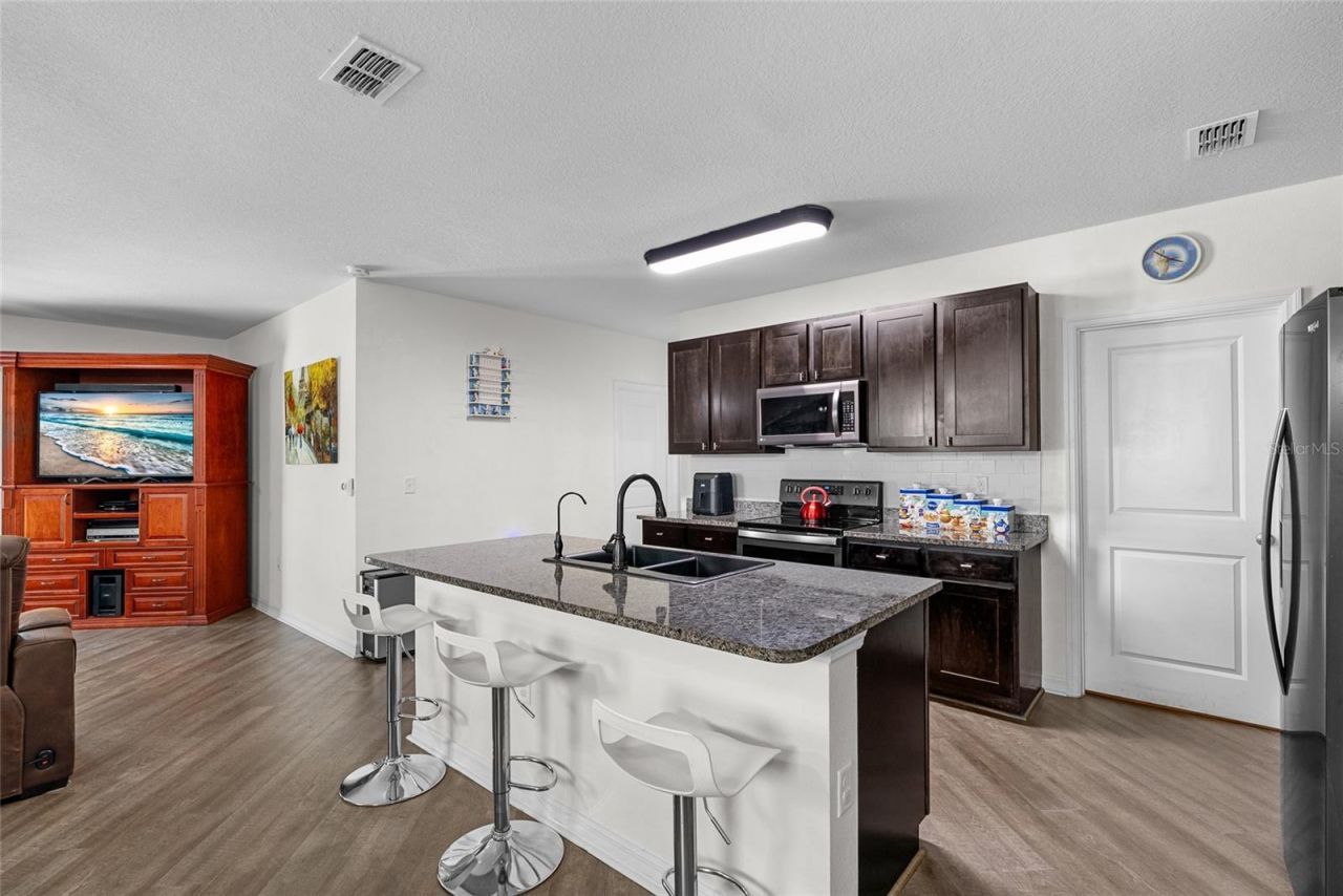 5946 81st Avenue N, Pinellas Park, FL 33781 Photo