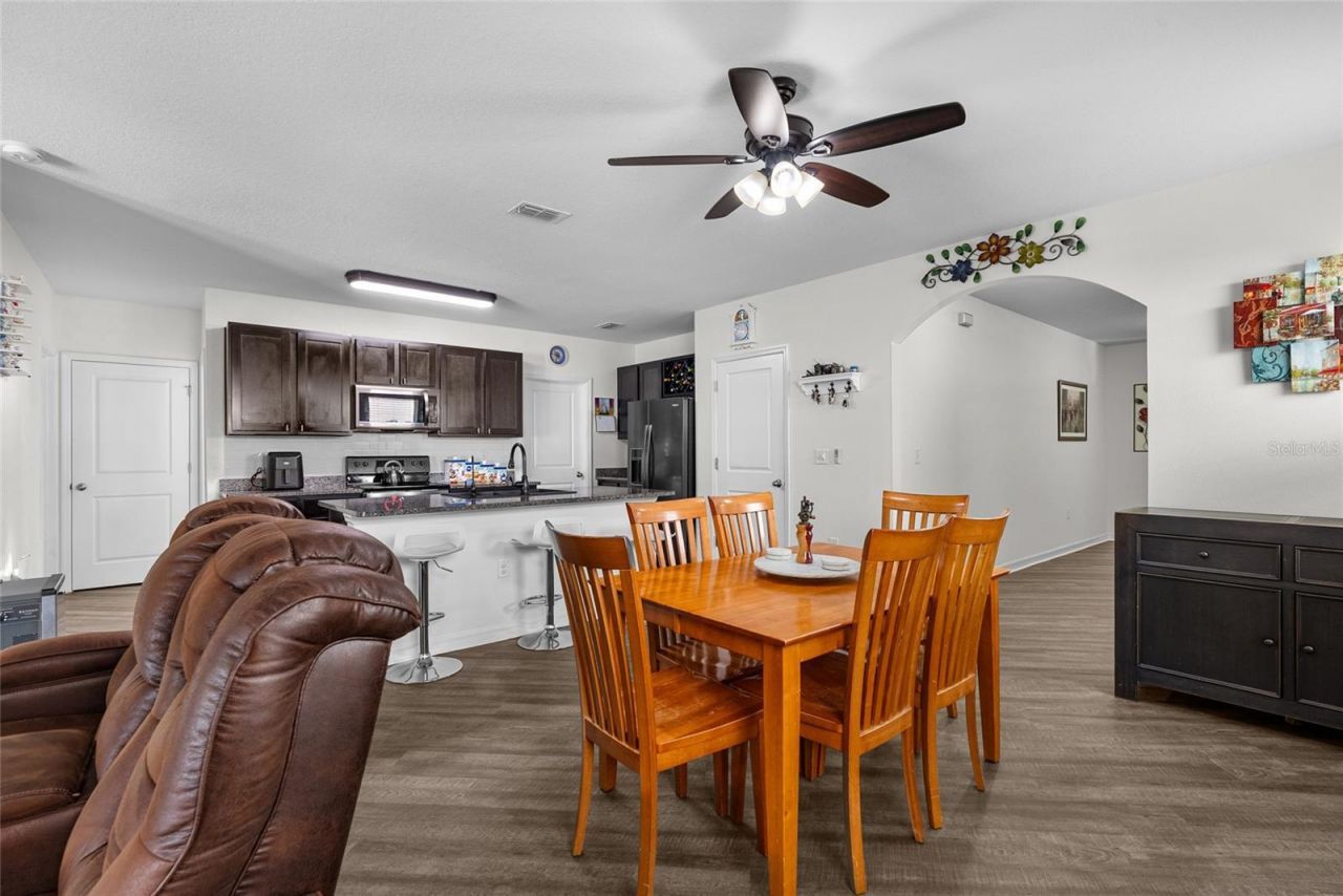 5946 81st Avenue N, Pinellas Park, FL 33781 Photo