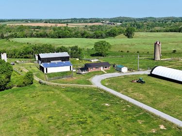 2300 Oregon Road, Salvisa, KY 40372