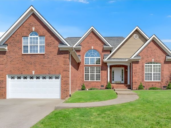 1004 Notting Hill Dr , Gallatin, TN 37066