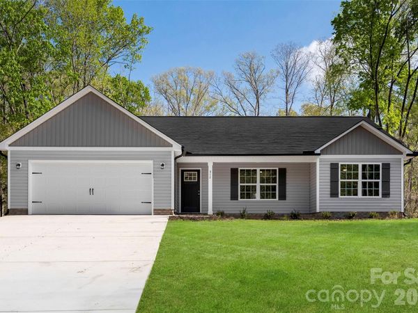 872 Roxboro Drive, Mount Gilead, NC 27306