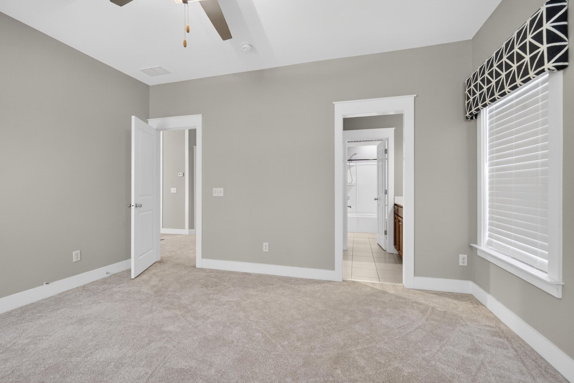 155 Village Ponds Drive Photo 33