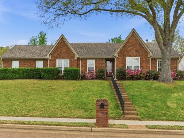 8586 S RHONDA CIR, Memphis, TN 38018