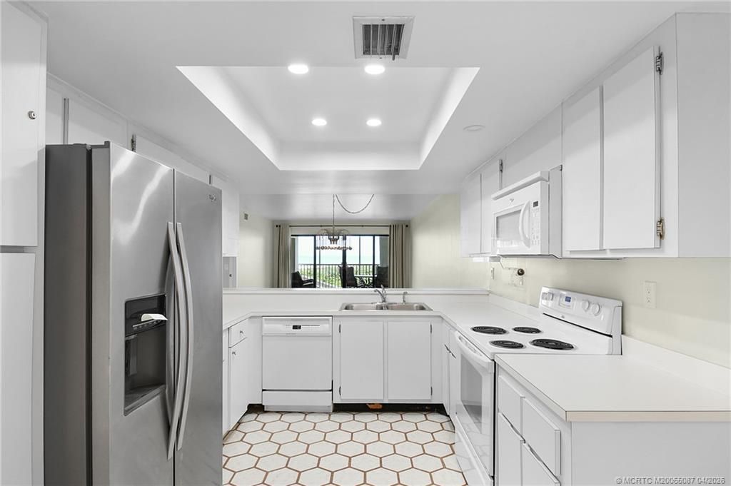 529 NE Plantation Road, Unit 105, Stuart, FL 34996 Photo