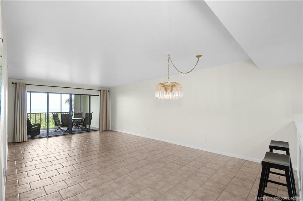 529 NE Plantation Road, Unit 105, Stuart, FL 34996 Photo