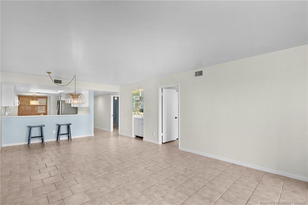 529 NE Plantation Road, Unit 105, Stuart, FL 34996 Photo