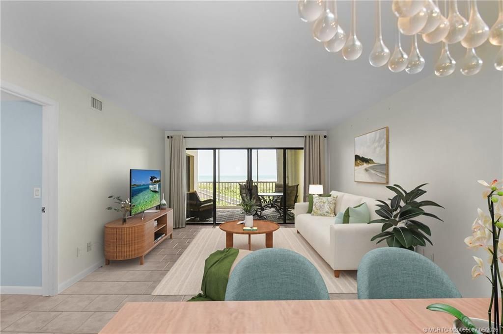 529 NE Plantation Road, Unit 105, Stuart, FL 34996 Photo