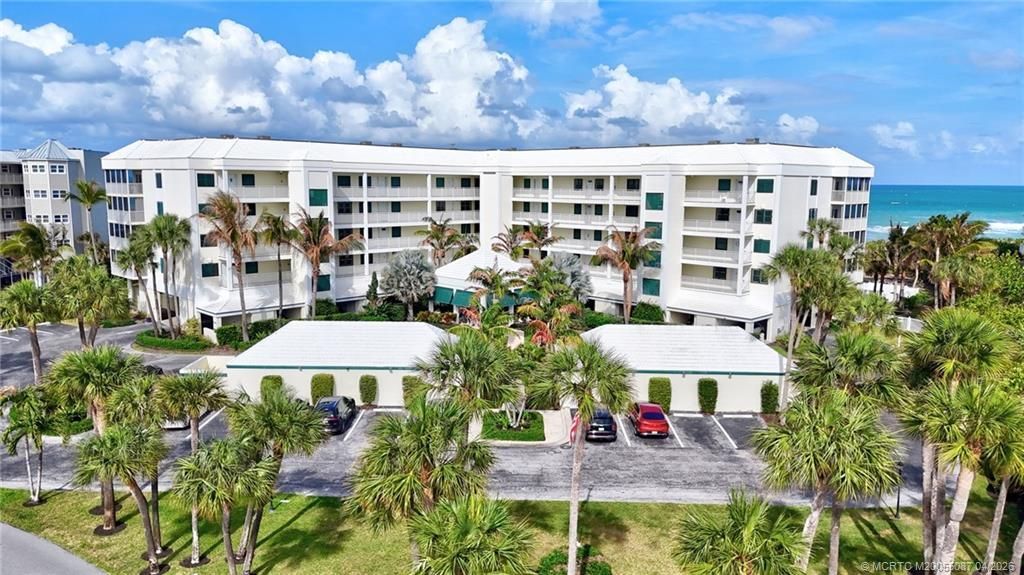 529 NE Plantation Road, Unit 105, Stuart, FL 34996 Photo