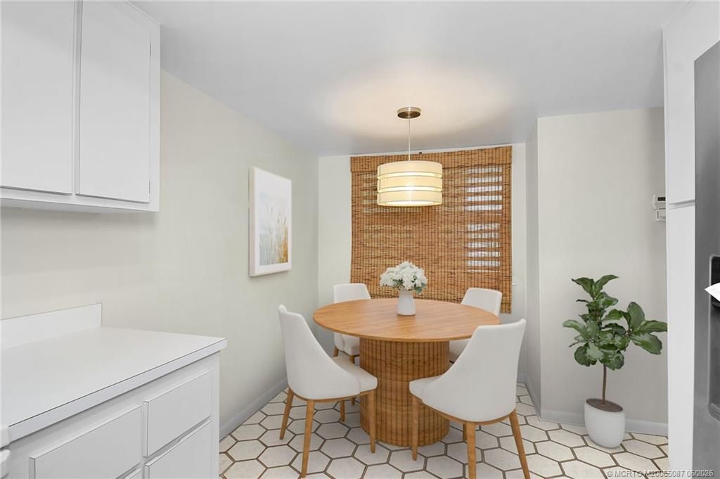 529 NE Plantation Road, Unit 105, Stuart, FL 34996 Photo