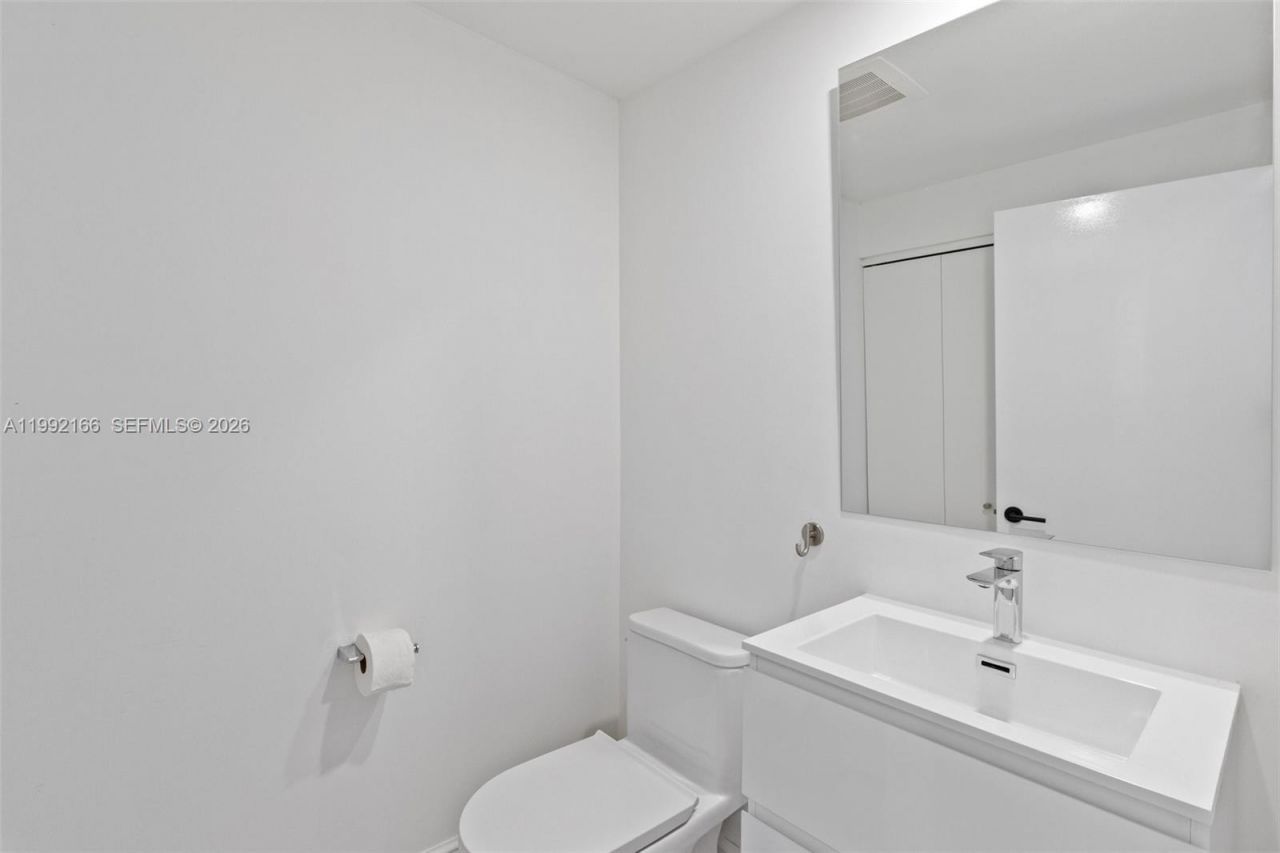 901 Brickell Key Blvd , Unit 1609, Miami, FL 33131 Photo