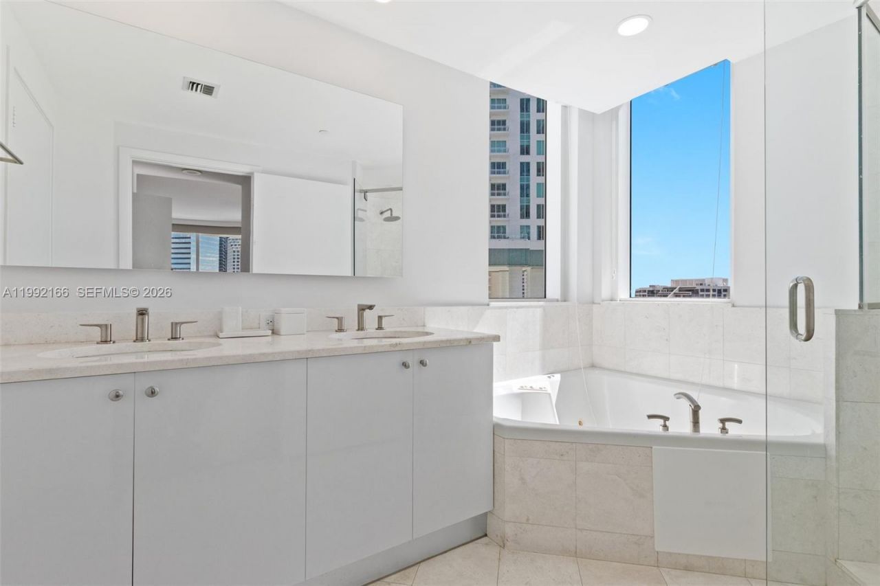 901 Brickell Key Blvd , Unit 1609, Miami, FL 33131 Photo