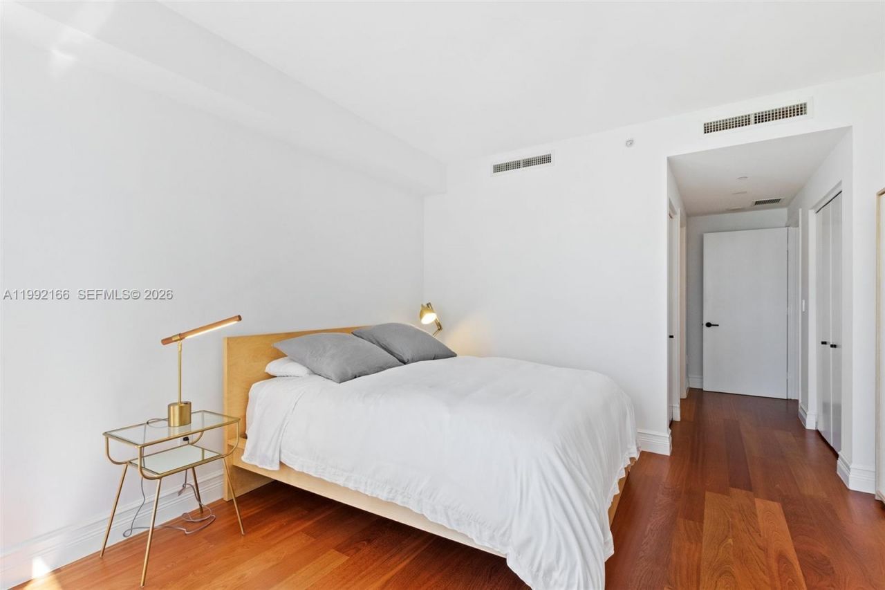 901 Brickell Key Blvd , Unit 1609, Miami, FL 33131 Photo