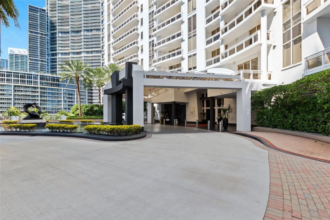 901 Brickell Key Blvd , Unit 1609, Miami, FL 33131 Photo