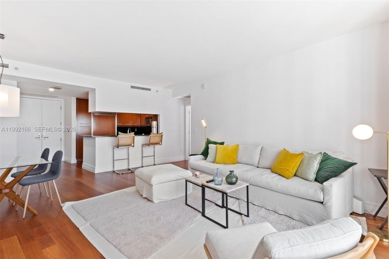 901 Brickell Key Blvd , Unit 1609, Miami, FL 33131 Photo