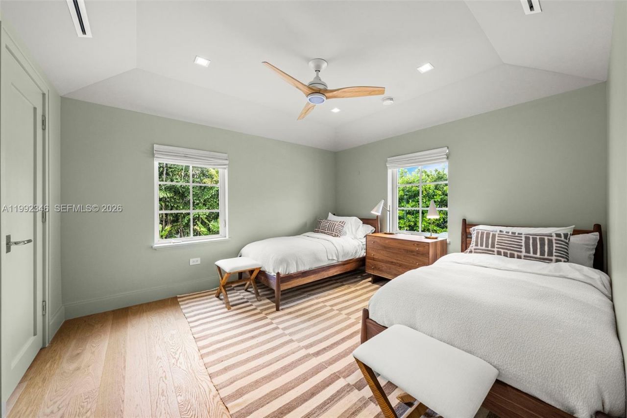 850 E Dilido Dr, Miami Beach, FL 33139 Photo