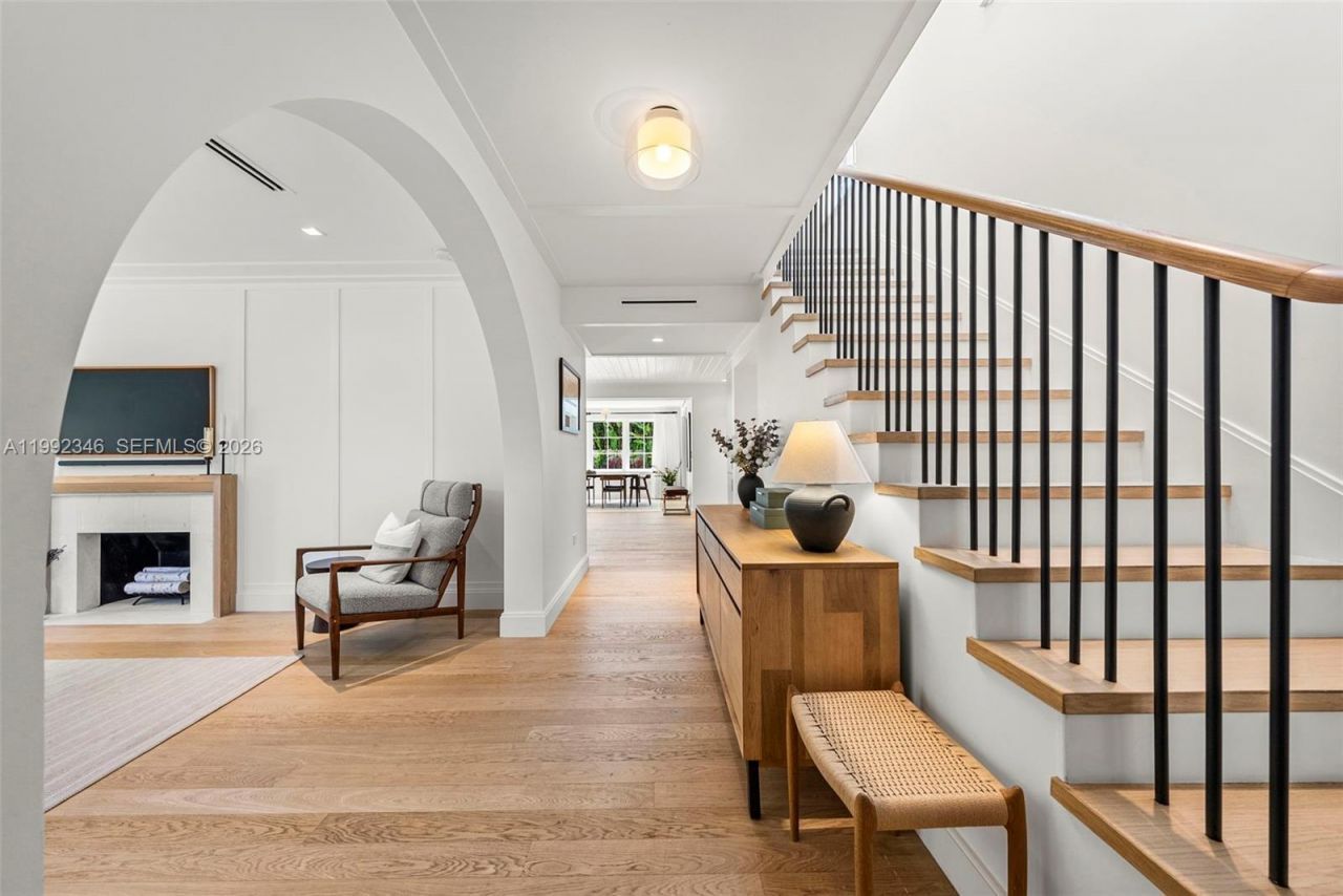 850 E Dilido Dr, Miami Beach, FL 33139 Photo