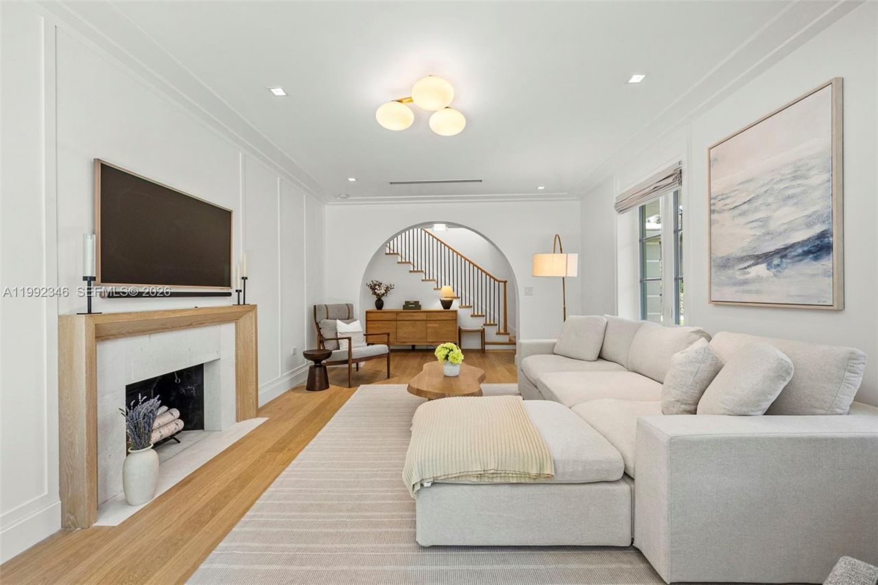 850 E Dilido Dr, Miami Beach, FL 33139 Photo