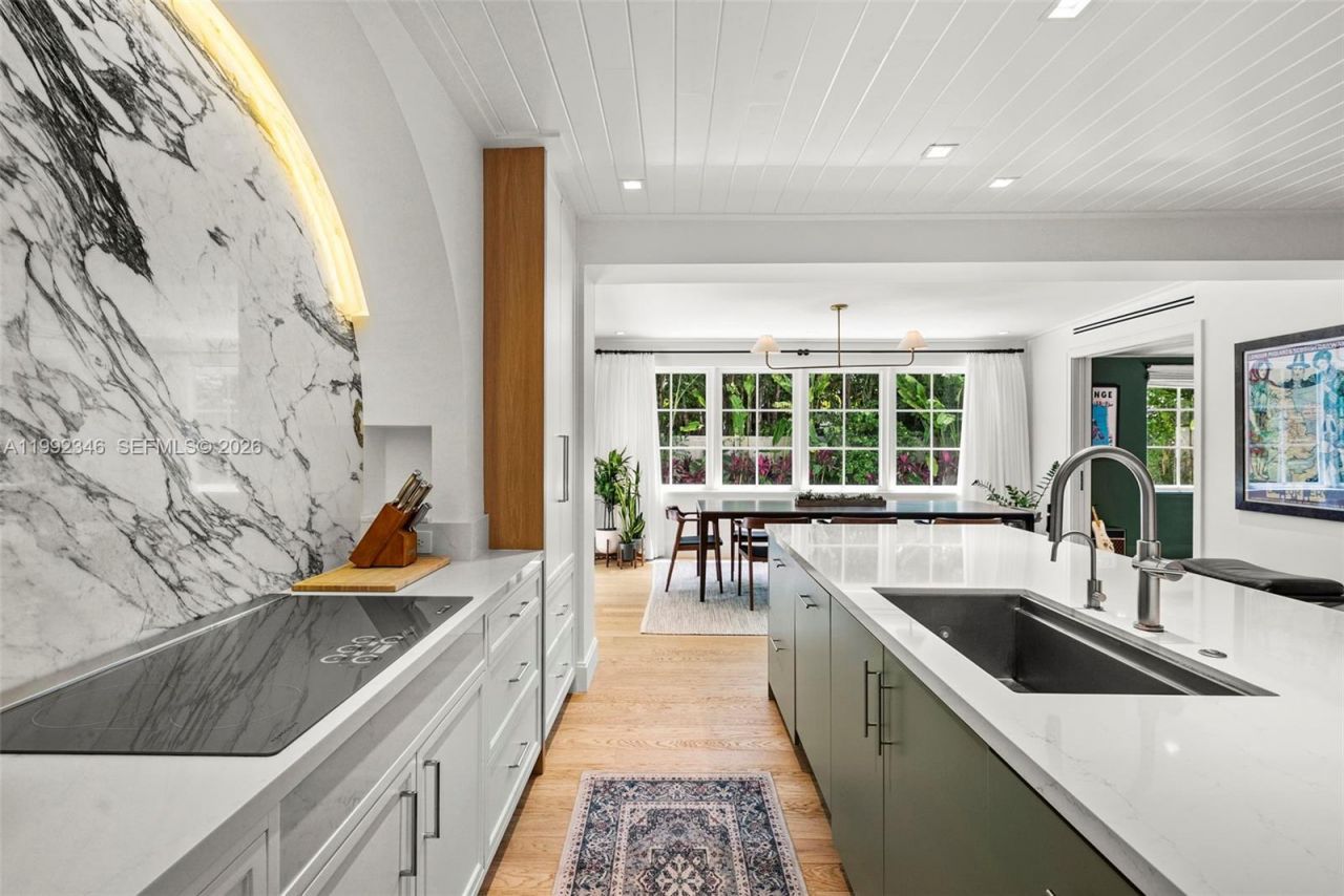 850 E Dilido Dr, Miami Beach, FL 33139 Photo