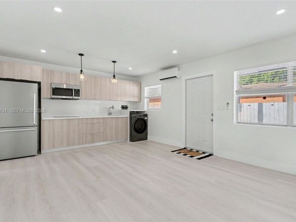 55 SW 13th St , Unit #2, Dania Beach, FL 33004