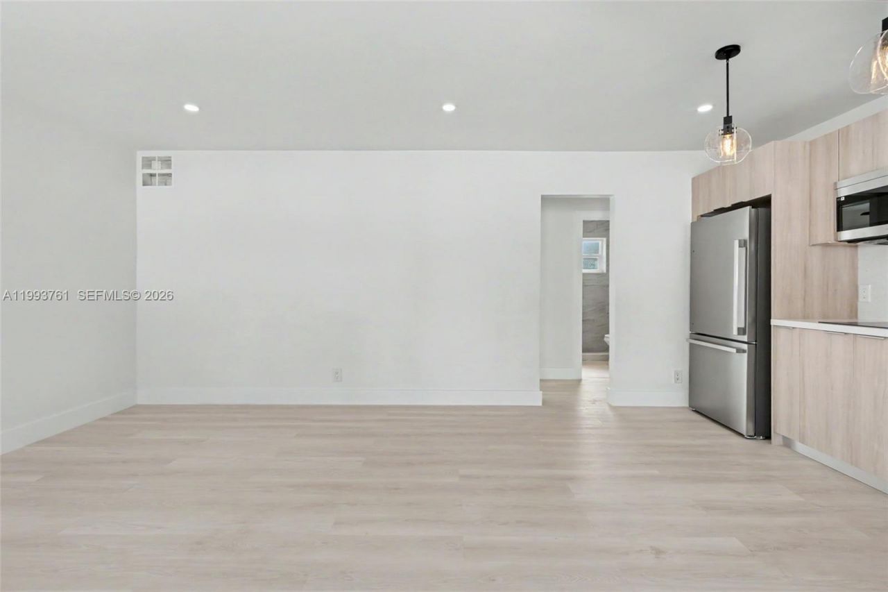 55 SW 13th St , Unit #2, Dania Beach, FL 33004 Photo